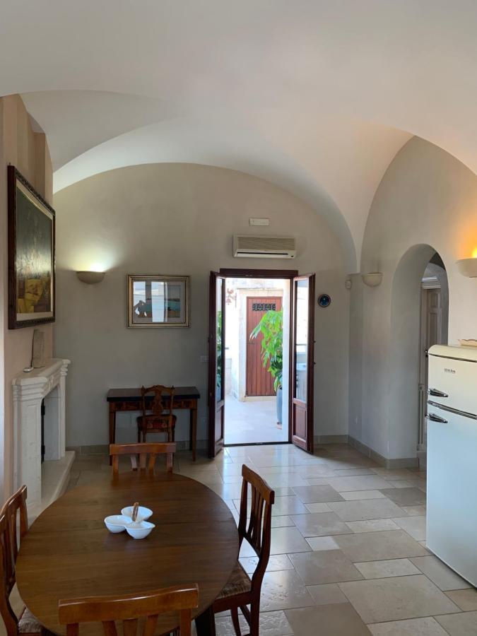 PALAZZO DEI GESUITI APPARTAMENTO con TERRAZZA PRIVATA Monopoli Esterno foto